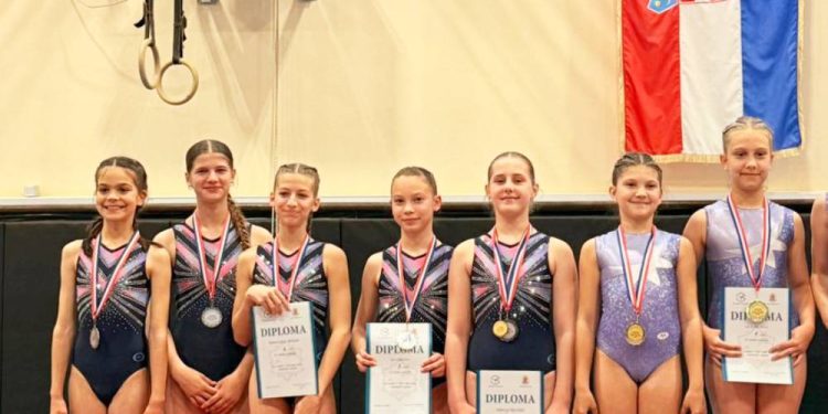 Gimnastičarke i gimnastičari Viškova, Rijeke i Vite uspješni u prvom kolu regije Zapad u Karlovcu