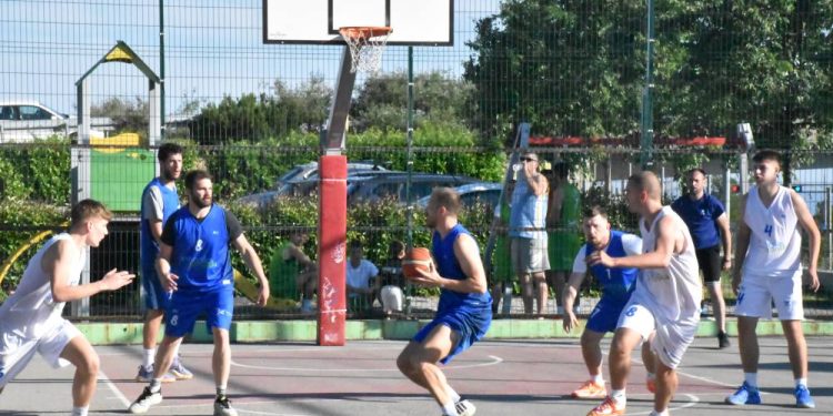 U tijeku prijave za treći turnir Divlje lige u košarci u Kostreni
