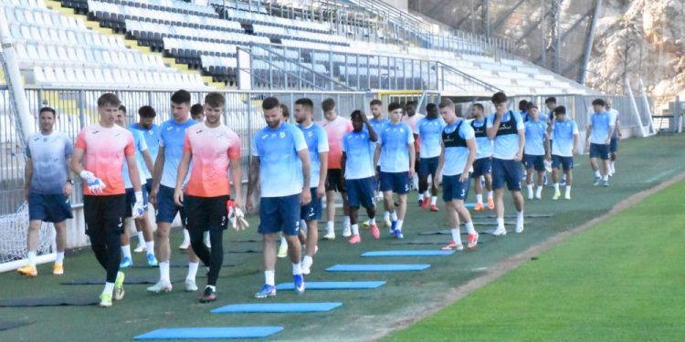Matjaž Kek poveo Bijele na prvi trening!