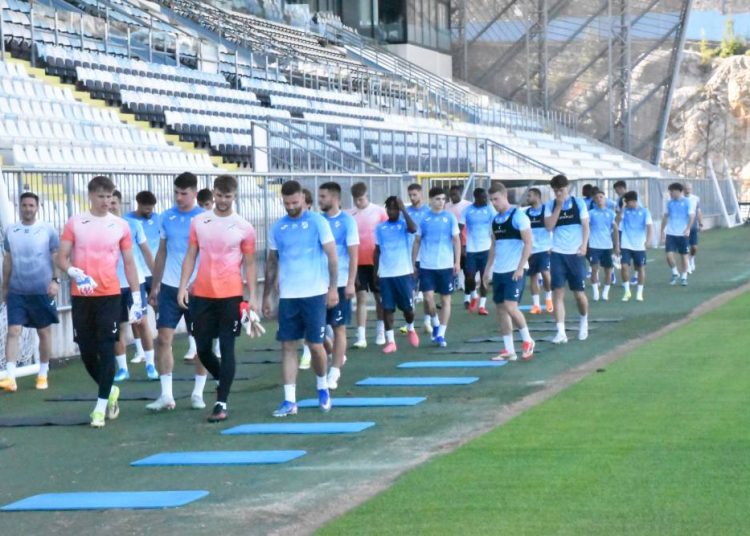 Matjaž Kek poveo Bijele na prvi trening!