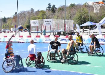 Inspirativni vikend na omiljenom izletištu: Košarkaši u kolicima i paraboćari sudjelovali na Sportskom licu Platka