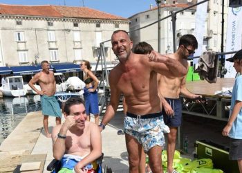 Sport koji briše sve barijere: Peti Memorijal Florio Burburan pretvorio Cres u središte plivačke inkluzije